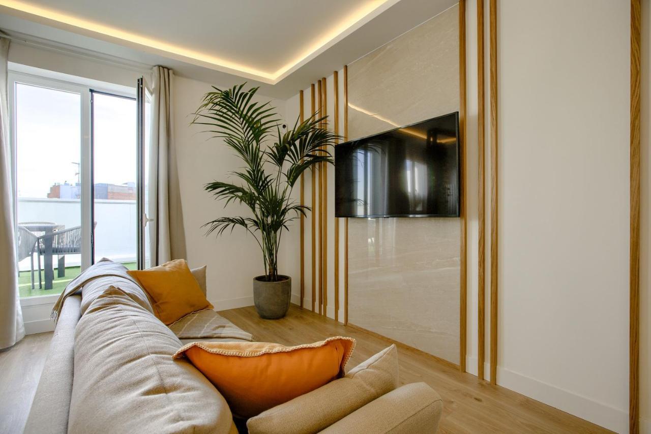 El Cielo: Lujoso Atico En Madrid Centro Apartment Exterior photo